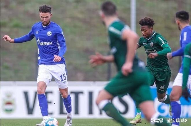 惊艳首秀 惊艳首秀