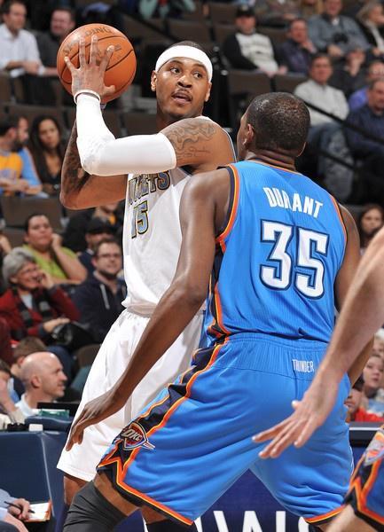 他逐步走上 他逐步走上