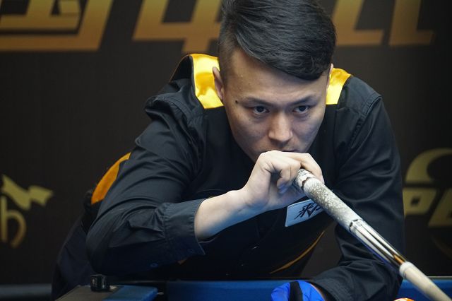 他以无与伦 他以无与伦