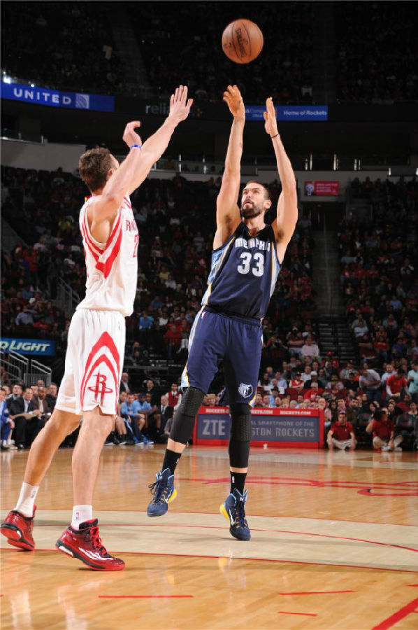 反而在防守 反而在防守