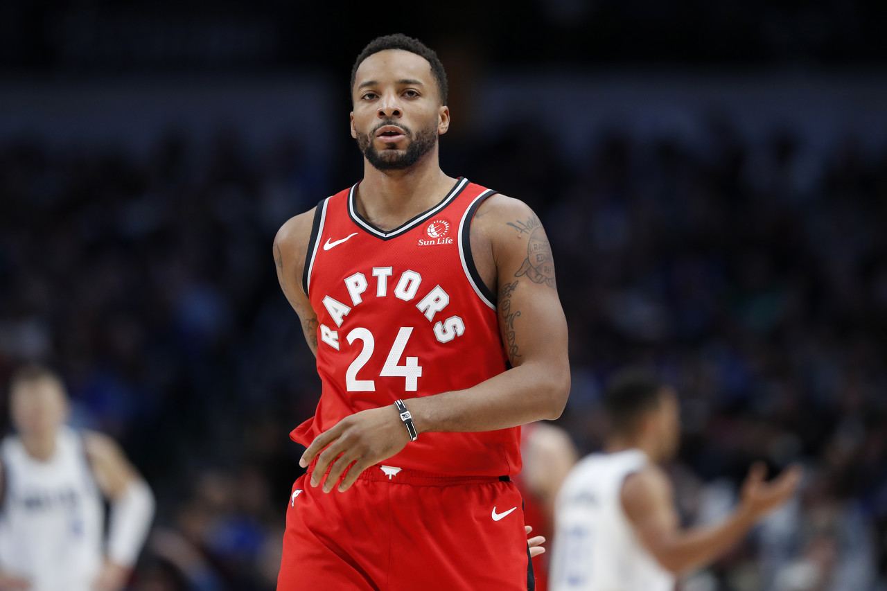 成为球队外 成为球队外